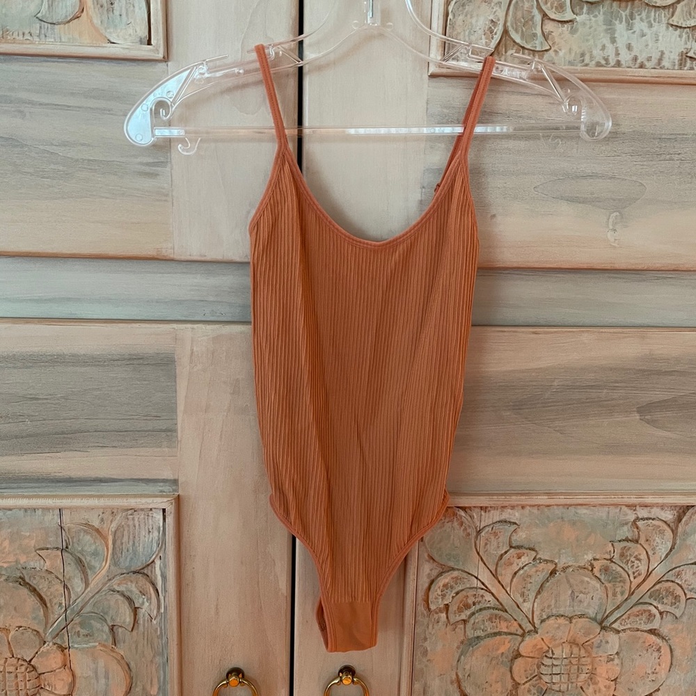 Forever 21 Peach Nude Ribbed Bodysuit
